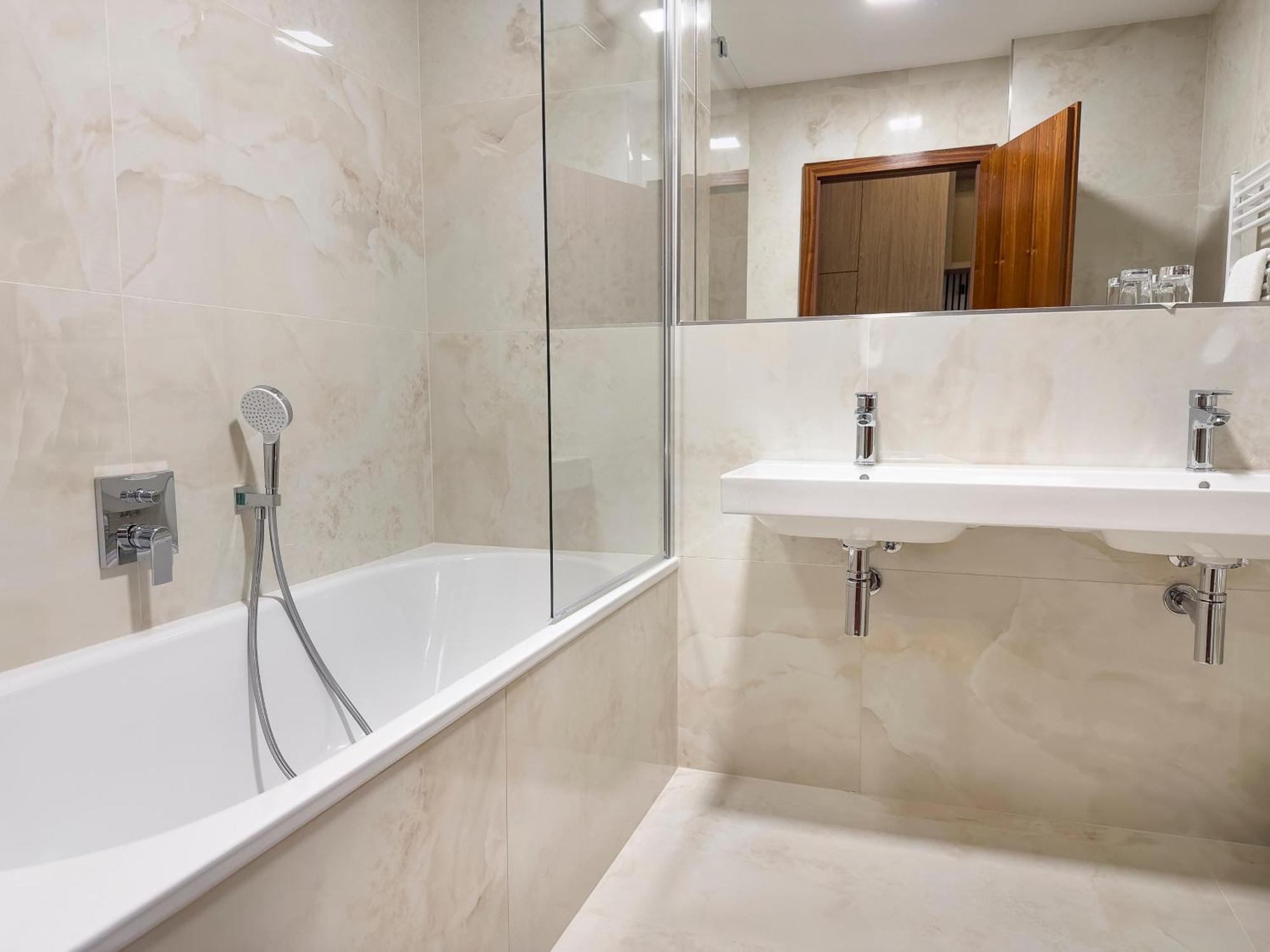 Hotel Cvilin Крнов Екстер'єр фото