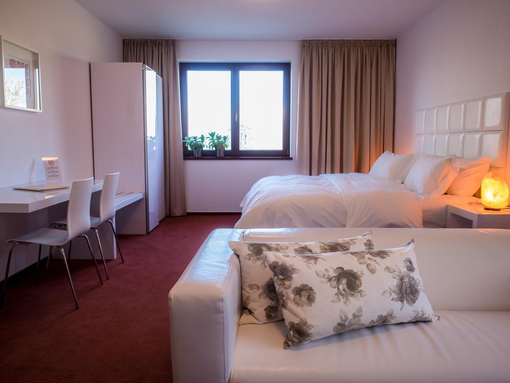 Hotel Cvilin Крнов Екстер'єр фото