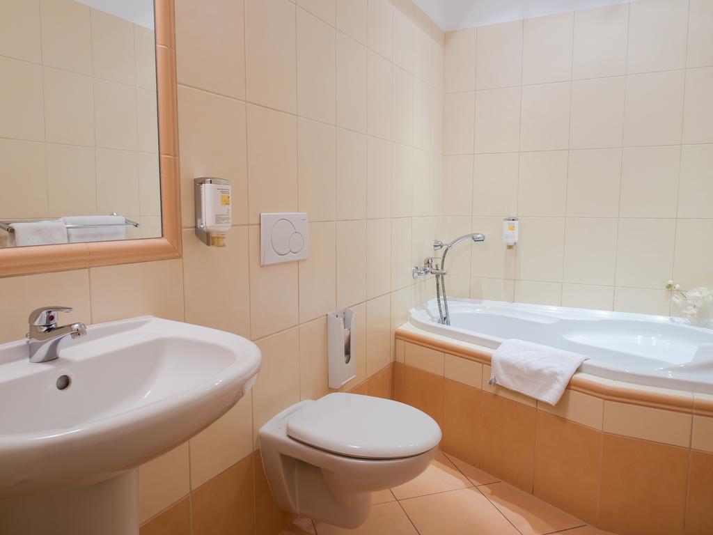 Hotel Cvilin Крнов Екстер'єр фото